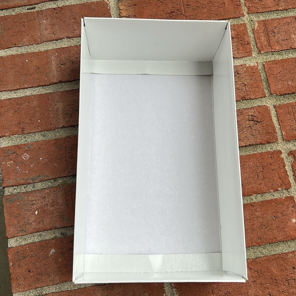 ULINE 5-Pack of Women’s White Shoe Boxes - Picture 5 of 11